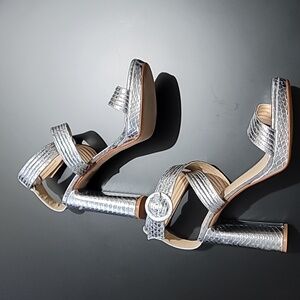 Antonio Melanie Camille Metallic Snake Print Buckle Detail Platform Sandal 9.5M